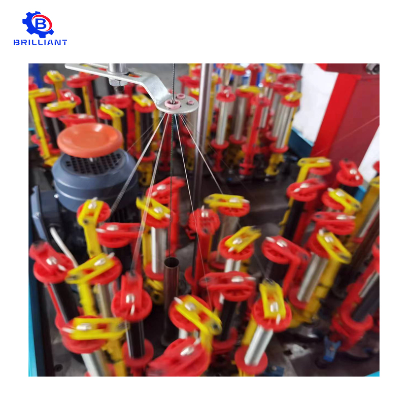 Machine à tresser les cordes rondes ou plates 90-16-4